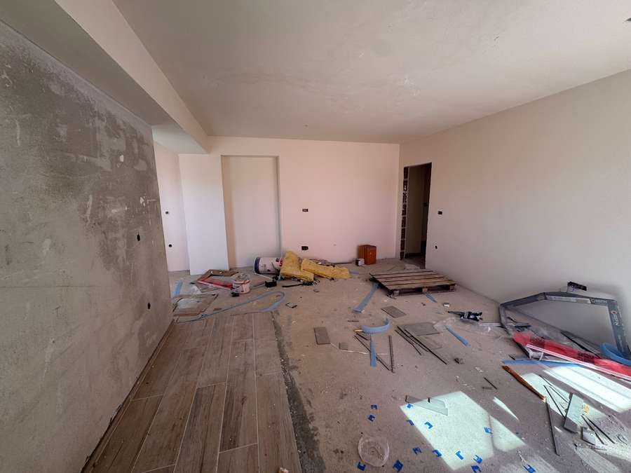 Трособен стан во центар, Мак.Просветители - 1