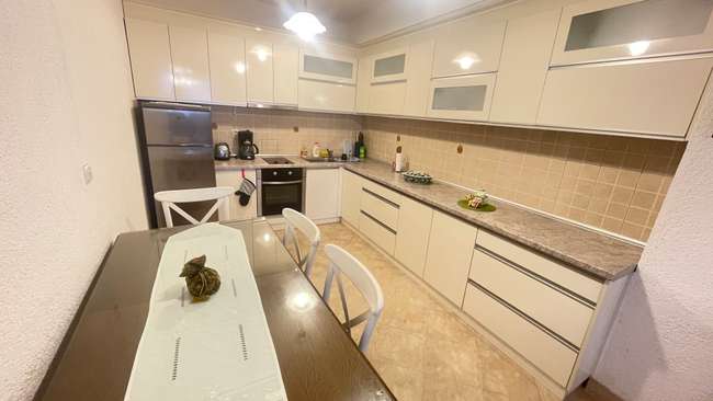 Се продава стан во Охрид, позади скалеста - slika 2