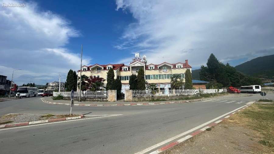 Атрактивен стамбено-деловен објект - 1