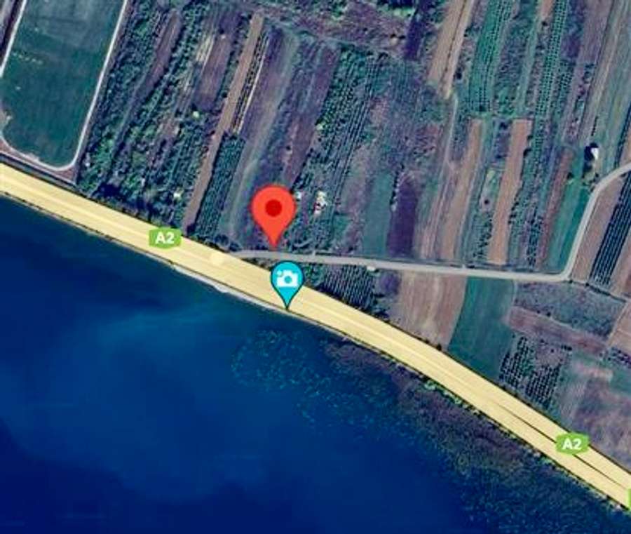 Плац блиску до езеро - 1