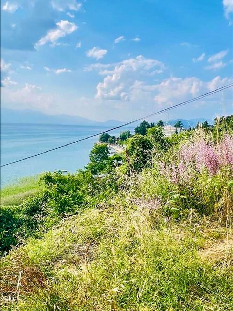 Плац кај хотел Гранит - 1