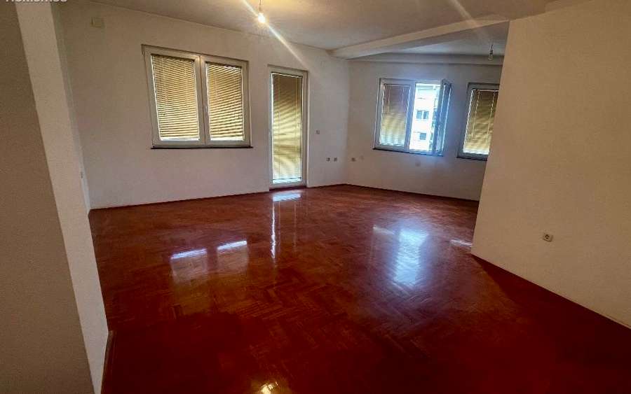 Дуплекс стан во центар - 1