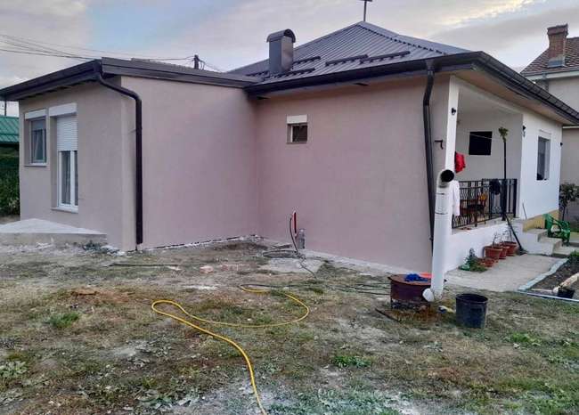 Куќа со двор на живко чинго - slika 2