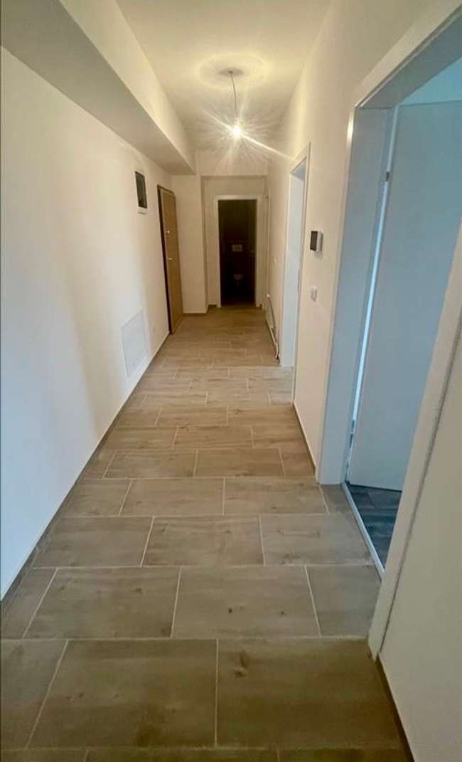 Невселуван стан на Туристичка - slika 2