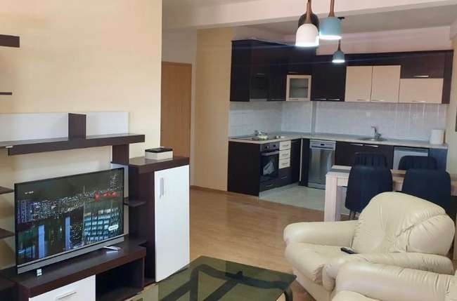 Стан во центар на туристичка - slika 2