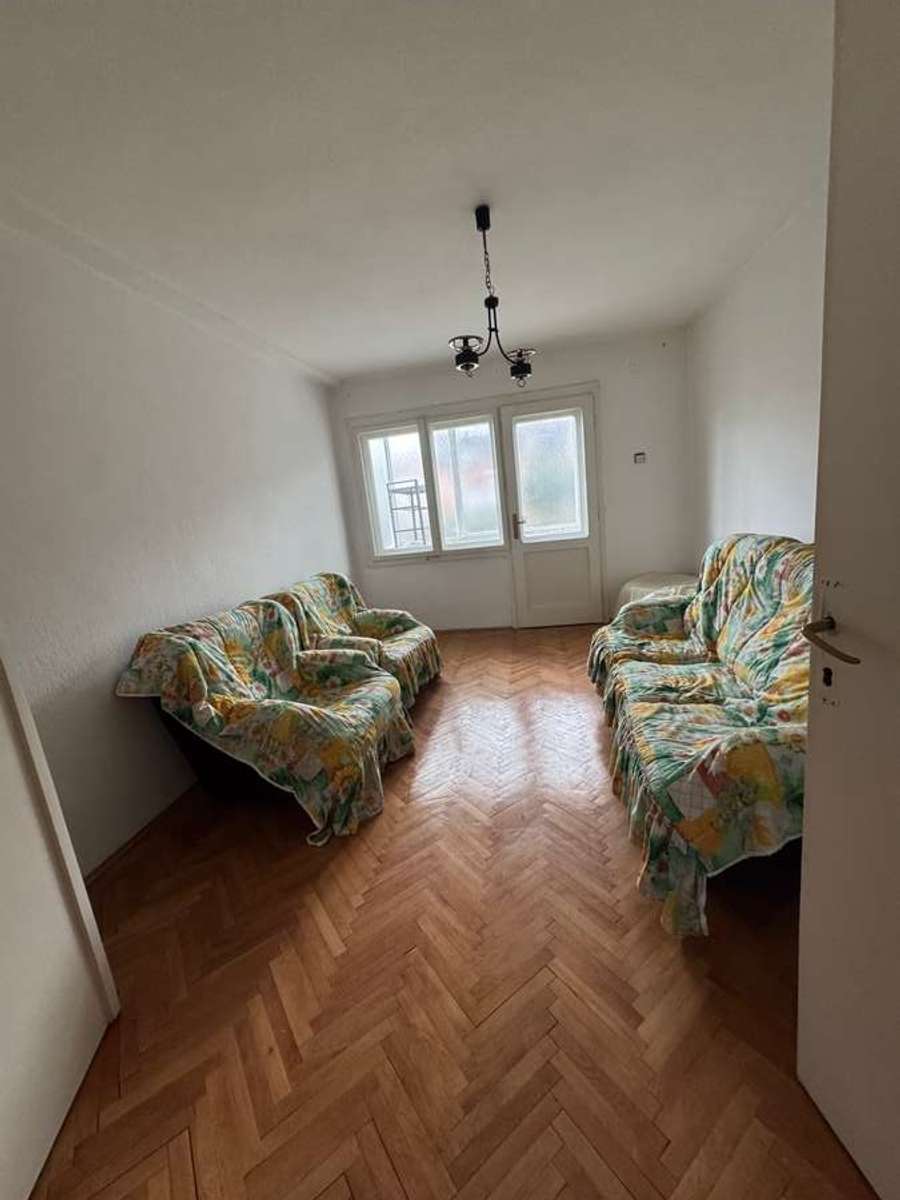 Стан на ул.Јане Сандански, позади поранешно Гумно - 1