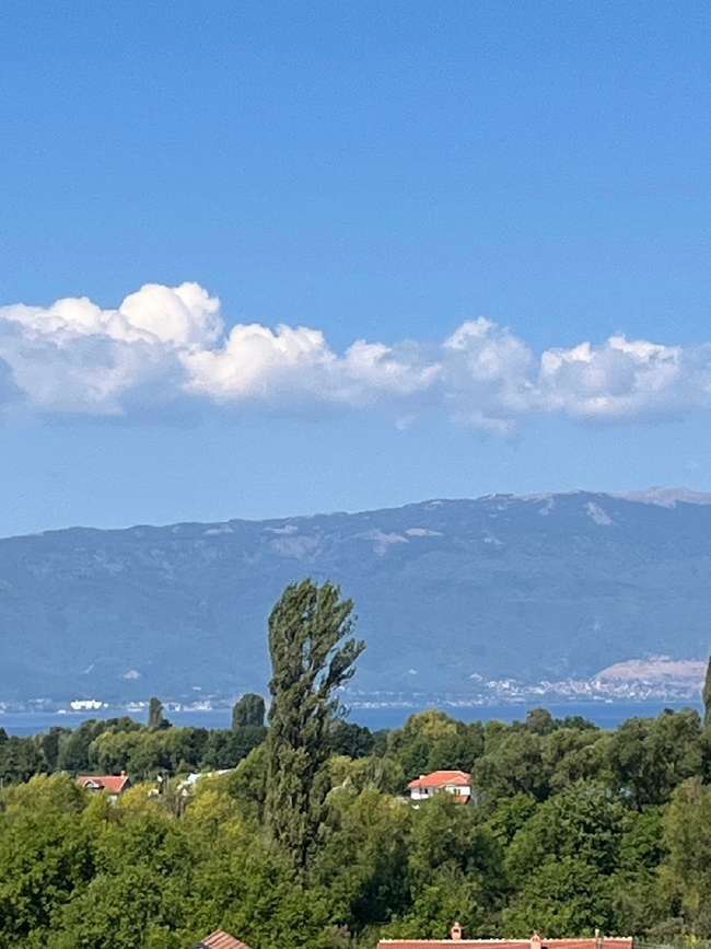 Стан со галерија наспроти Лукоил - slika 2